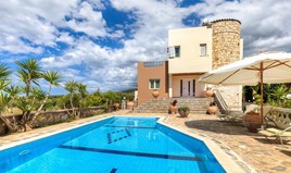 Villa 360 m² in Crete