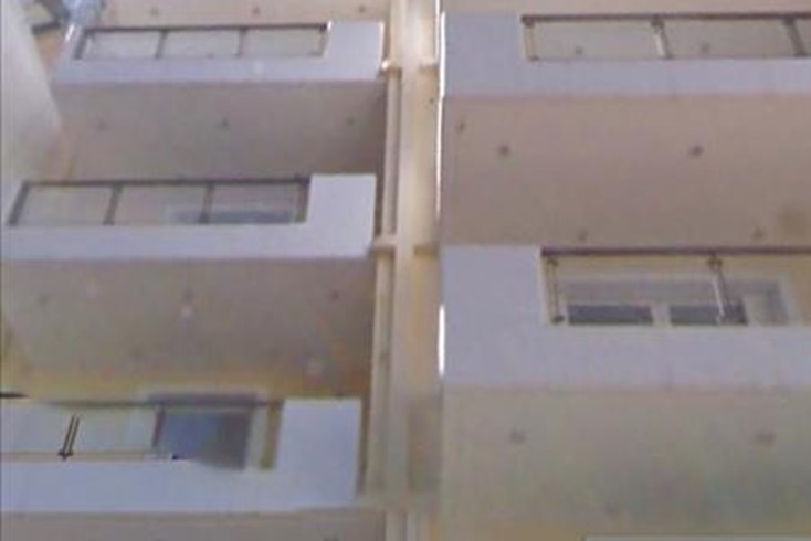 Realty photo 2