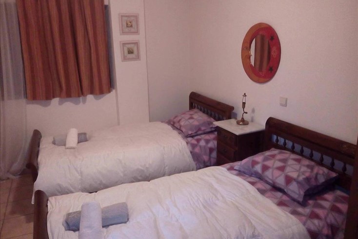 Realty photo 3