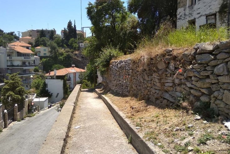 Realty photo 1