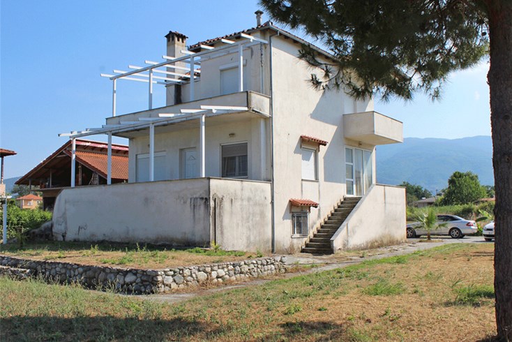 Realty photo 2