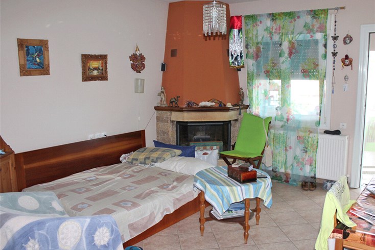 Realty photo 3