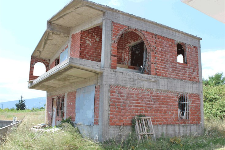 Realty photo 2