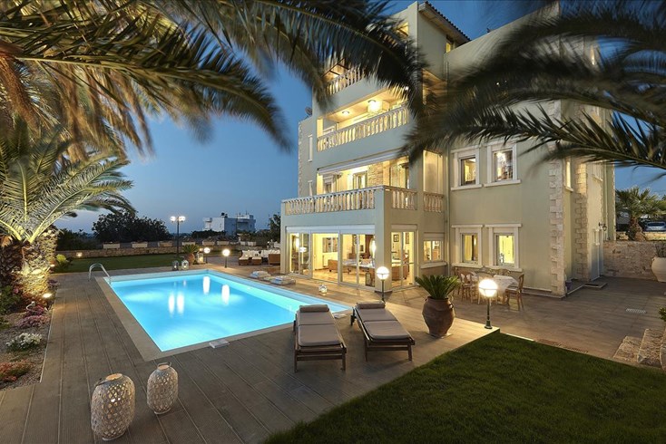 Realty photo 3