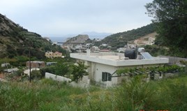 Terrain 2200 m² en Crète