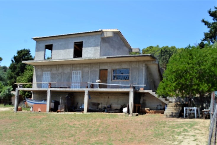 Realty photo 2