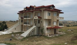 Kuća 560 m² u predgrađu Soluna