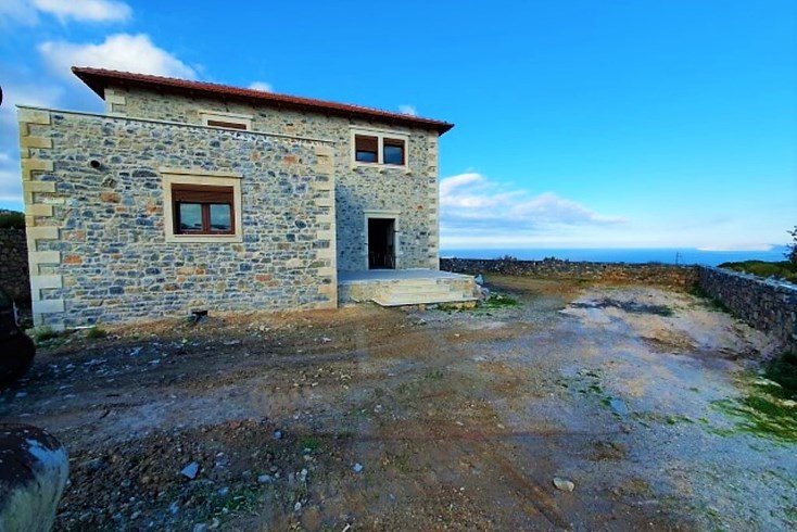 Realty photo 1