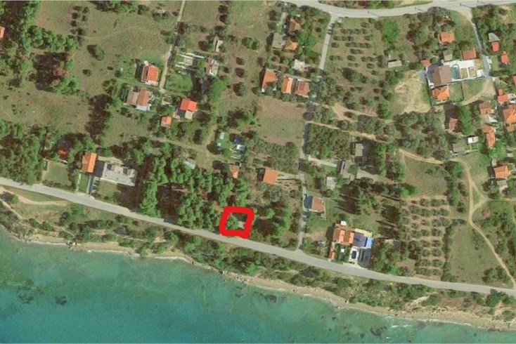 Realty photo 2