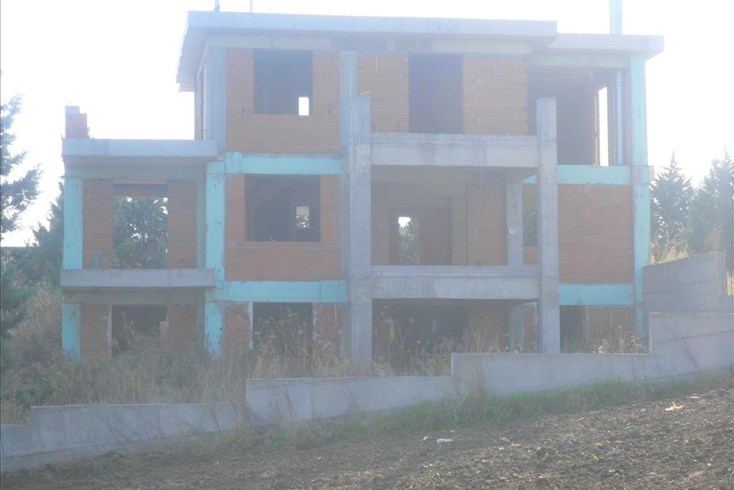 Realty photo 2