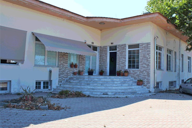 Realty photo 1