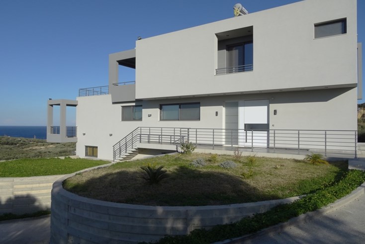 Realty photo 2