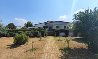 კუნძული 225 m² სალონიკის გარეუბანში