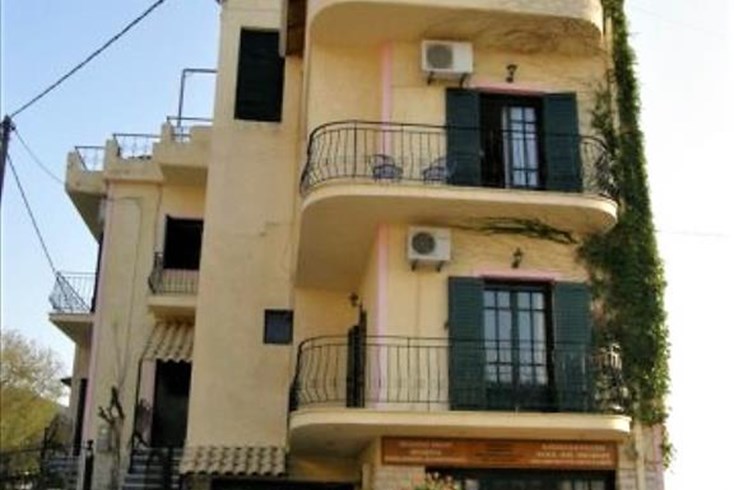 Realty photo 2