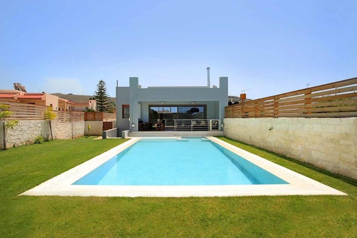Realty photo 1
