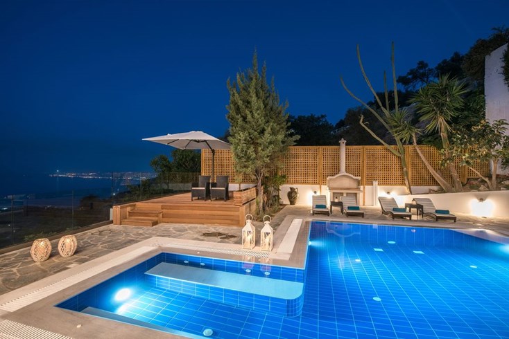 Realty photo 2