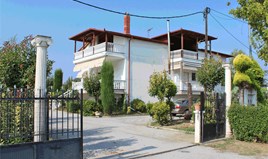 Detached house 300 m² on the Olympic Coast