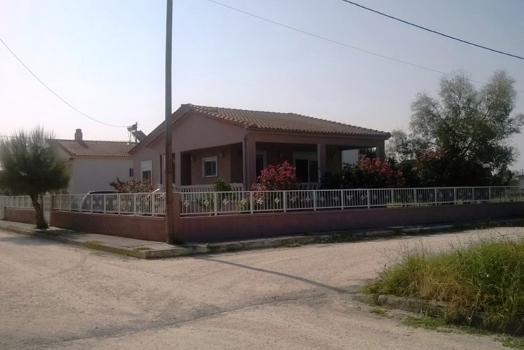 Realty photo 1