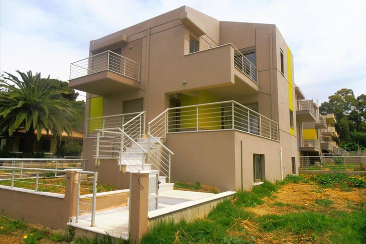 Realty photo 1