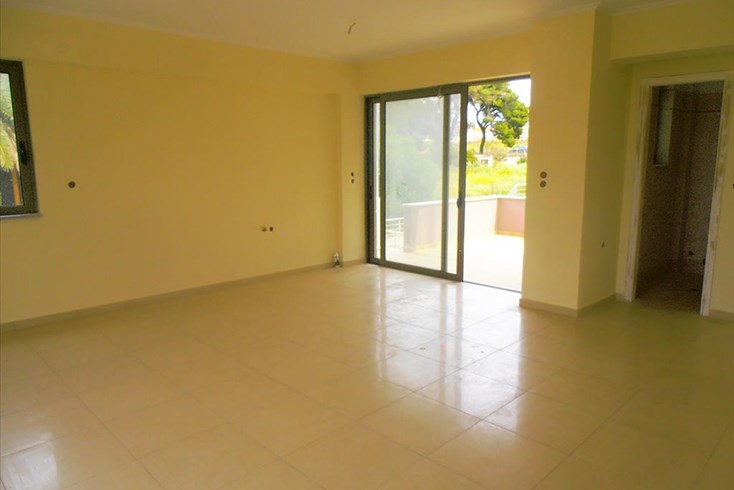 Realty photo 3
