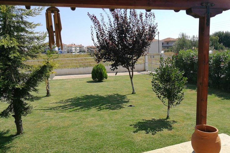 Realty photo 1