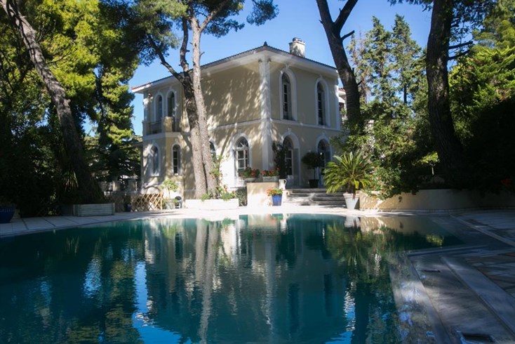 Realty photo 2