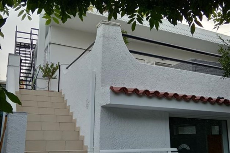 Realty photo 2