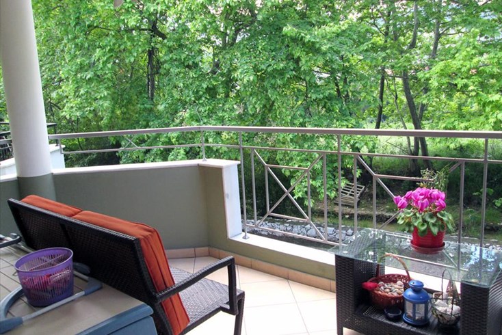 Realty photo 2