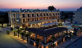 Hotel 2800 m² on the Olympic Coast