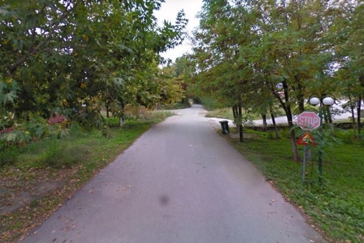 Realty photo 2