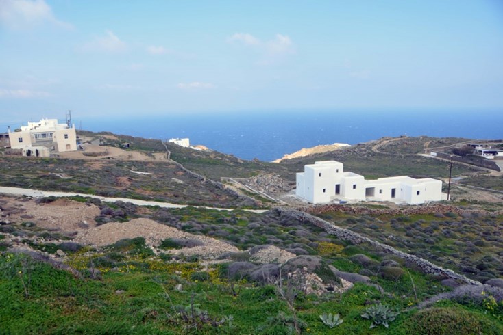 Realty photo 1