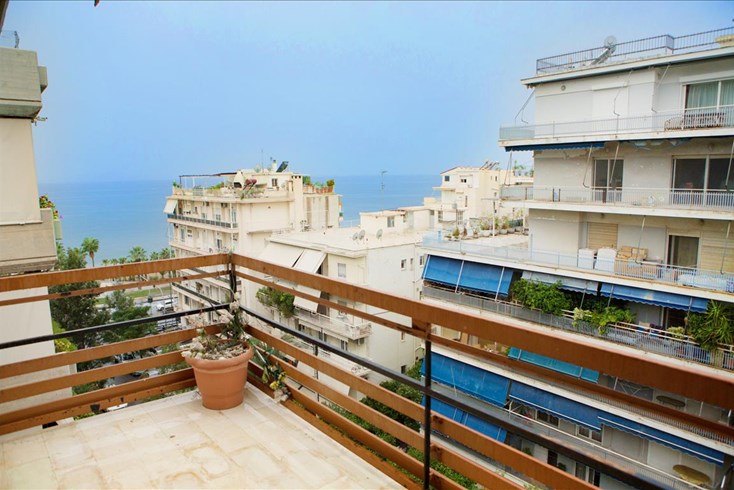 Realty photo 3