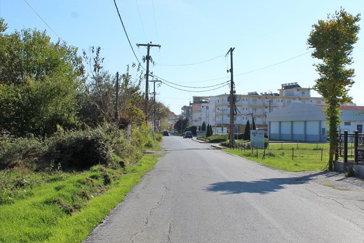 Realty photo 1