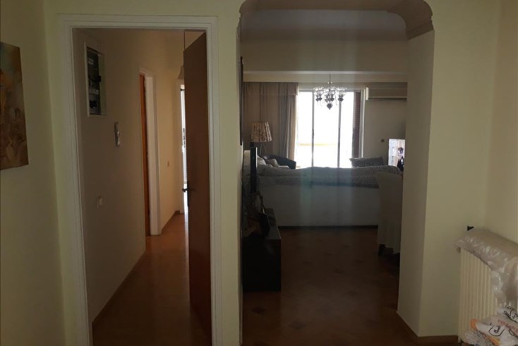 Realty photo 3