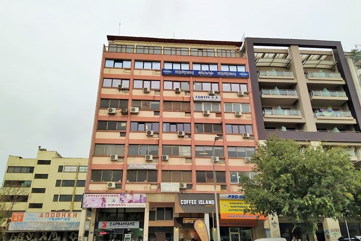Realty photo 1