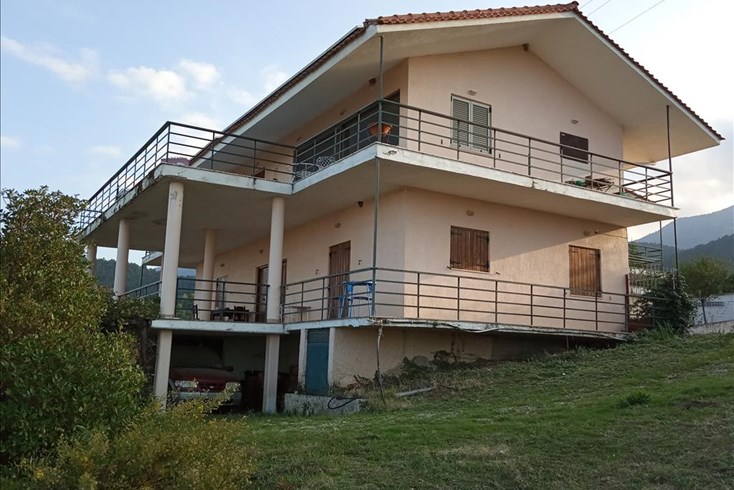 Realty photo 3