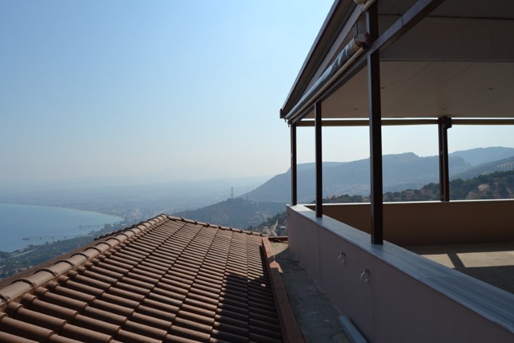 Realty photo 2