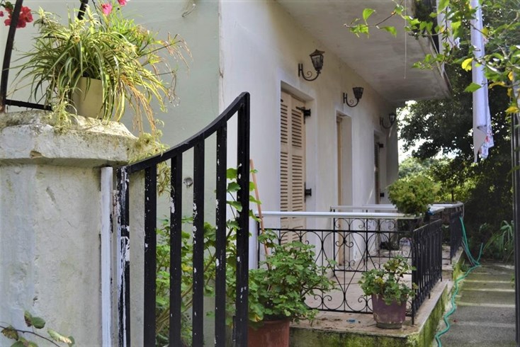 Realty photo 3