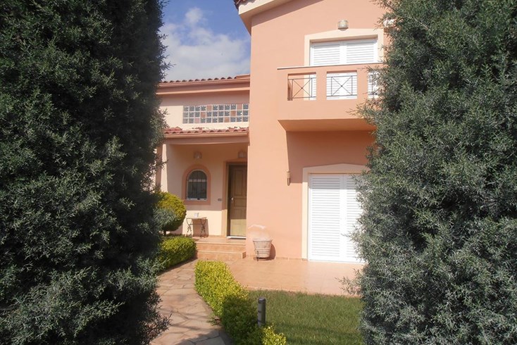 Realty photo 2