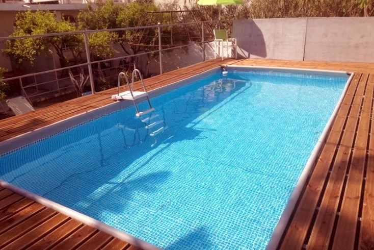 Realty photo 1