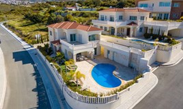Villa 255 m² in Paphos