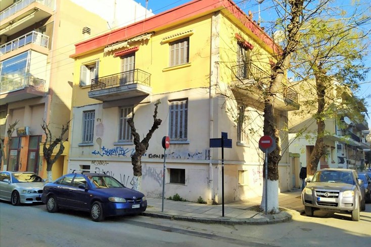 Realty photo 1