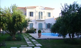 Kuća 570 m² na Atici