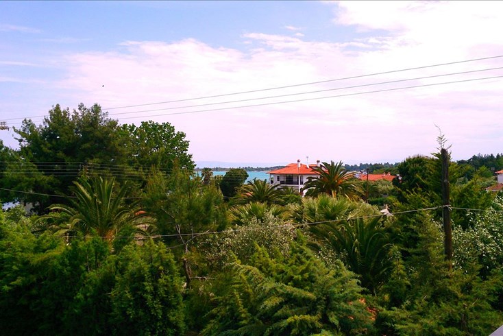 Realty photo 2