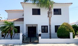 Detached house 270 m² in Larnaka