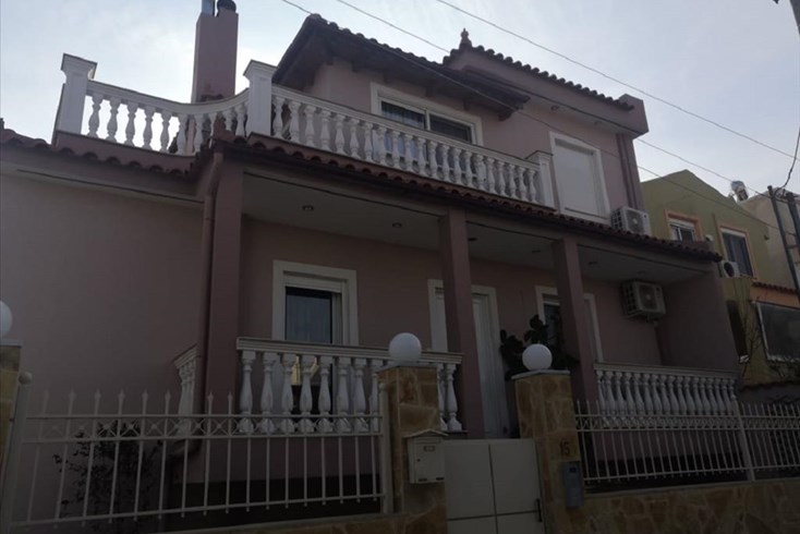 Realty photo 1