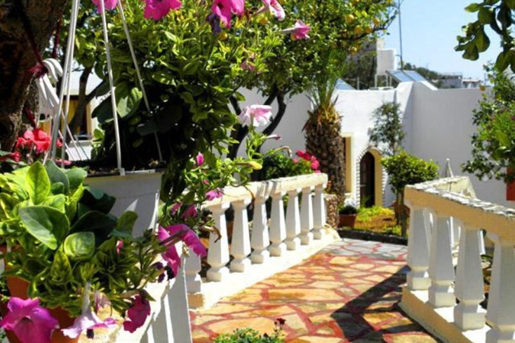 Realty photo 2