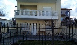 კუნძული 200 m² სალონიკის გარეუბანში