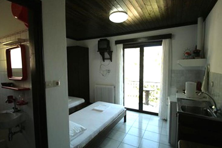 Realty photo 2