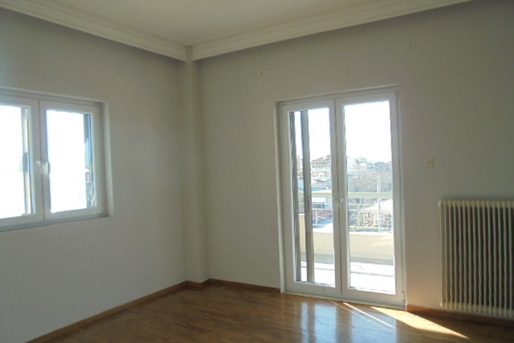 Realty photo 1